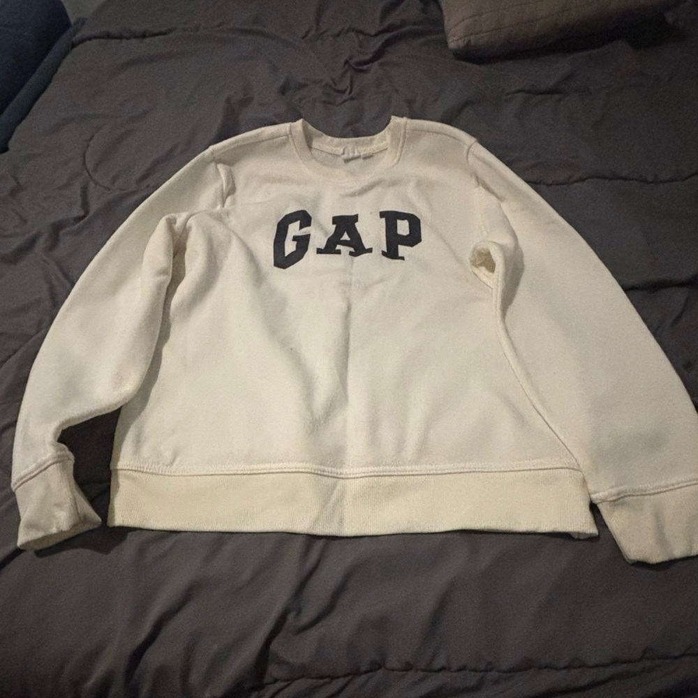 GAP Cream Sweatshirt